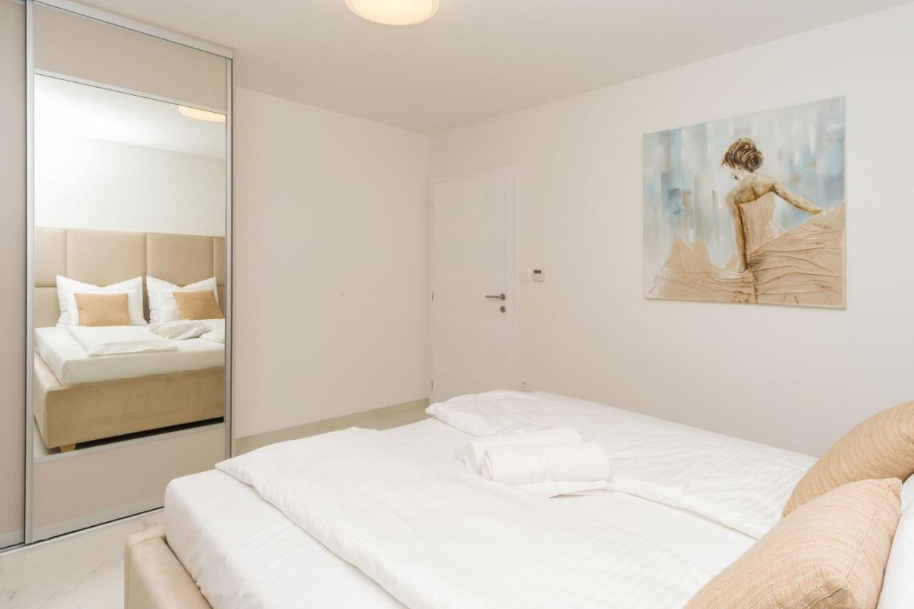 Apartmani Simi - The Sun Цриквеница Экстерьер фото