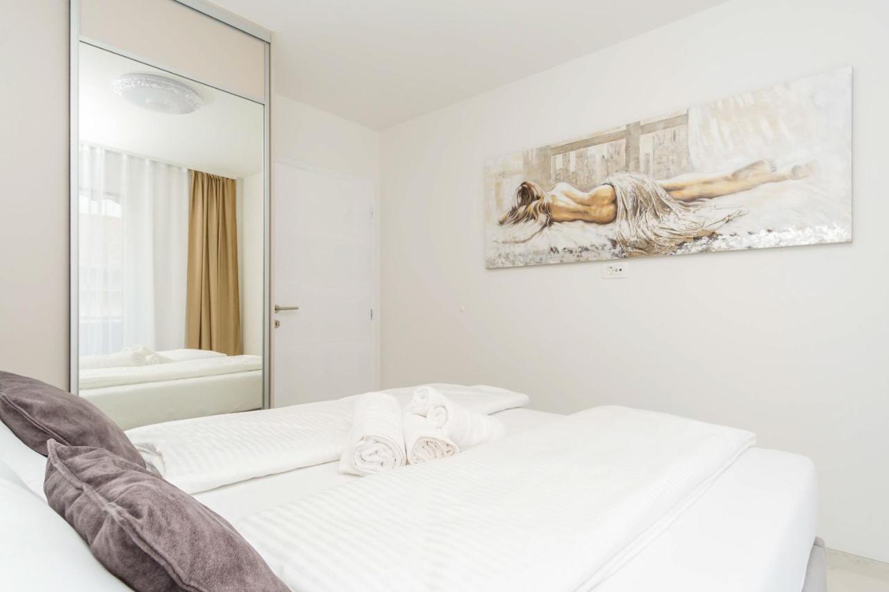 Apartmani Simi - The Sun Цриквеница Экстерьер фото